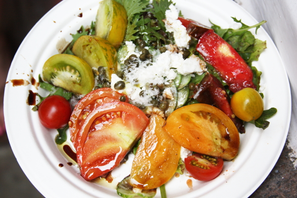 Creole tomato salad